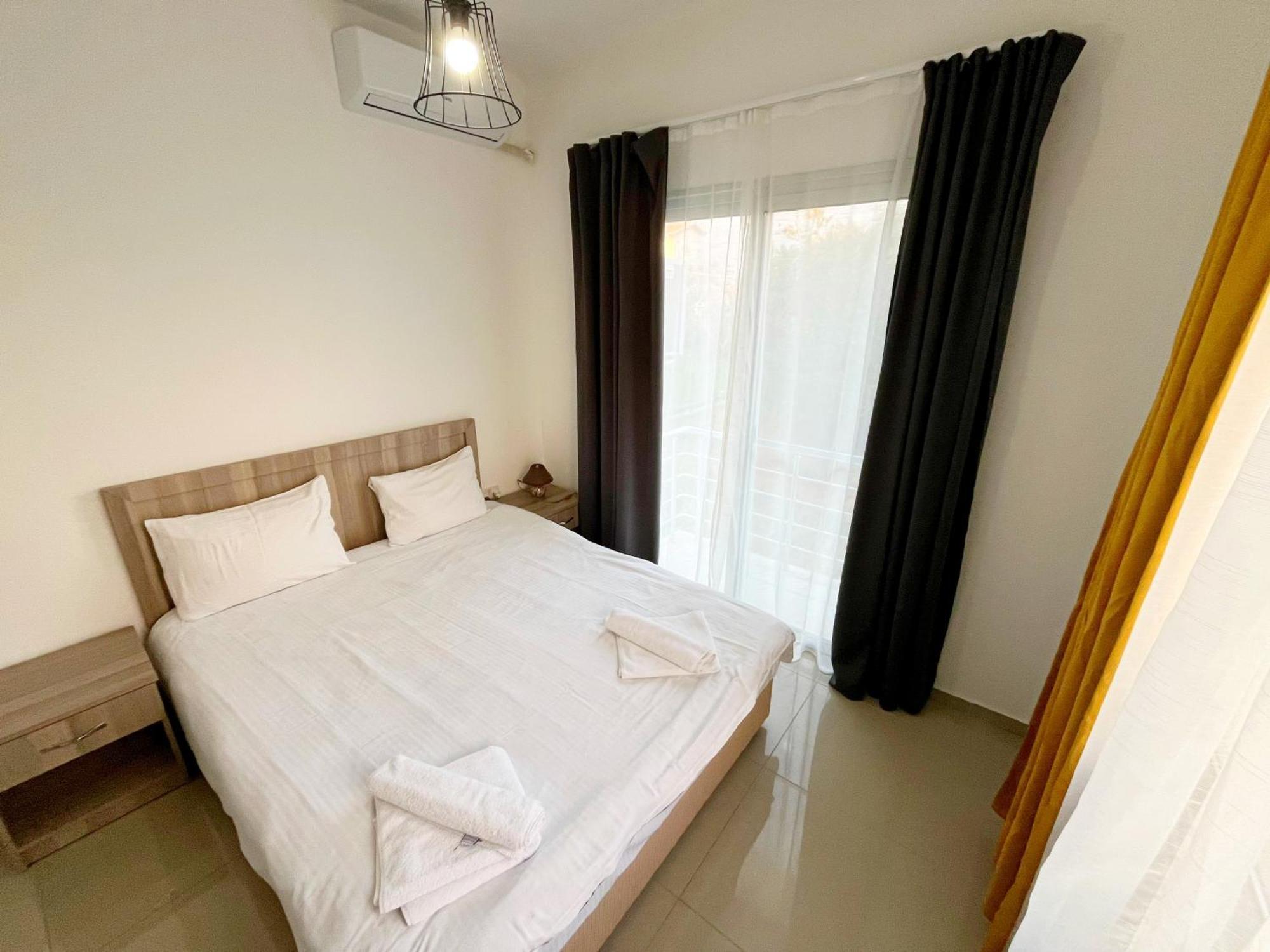 Quitet Two Bedroom Apartment With Private Garden Lukomorye D2 Karavas  Exterior photo